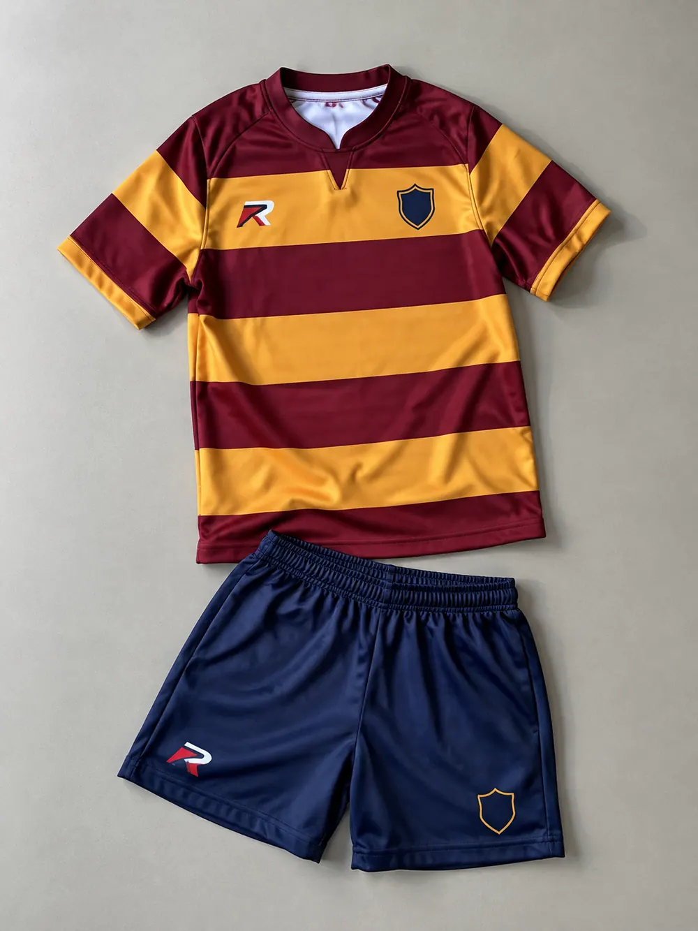 Youth hooped kit, flat lay