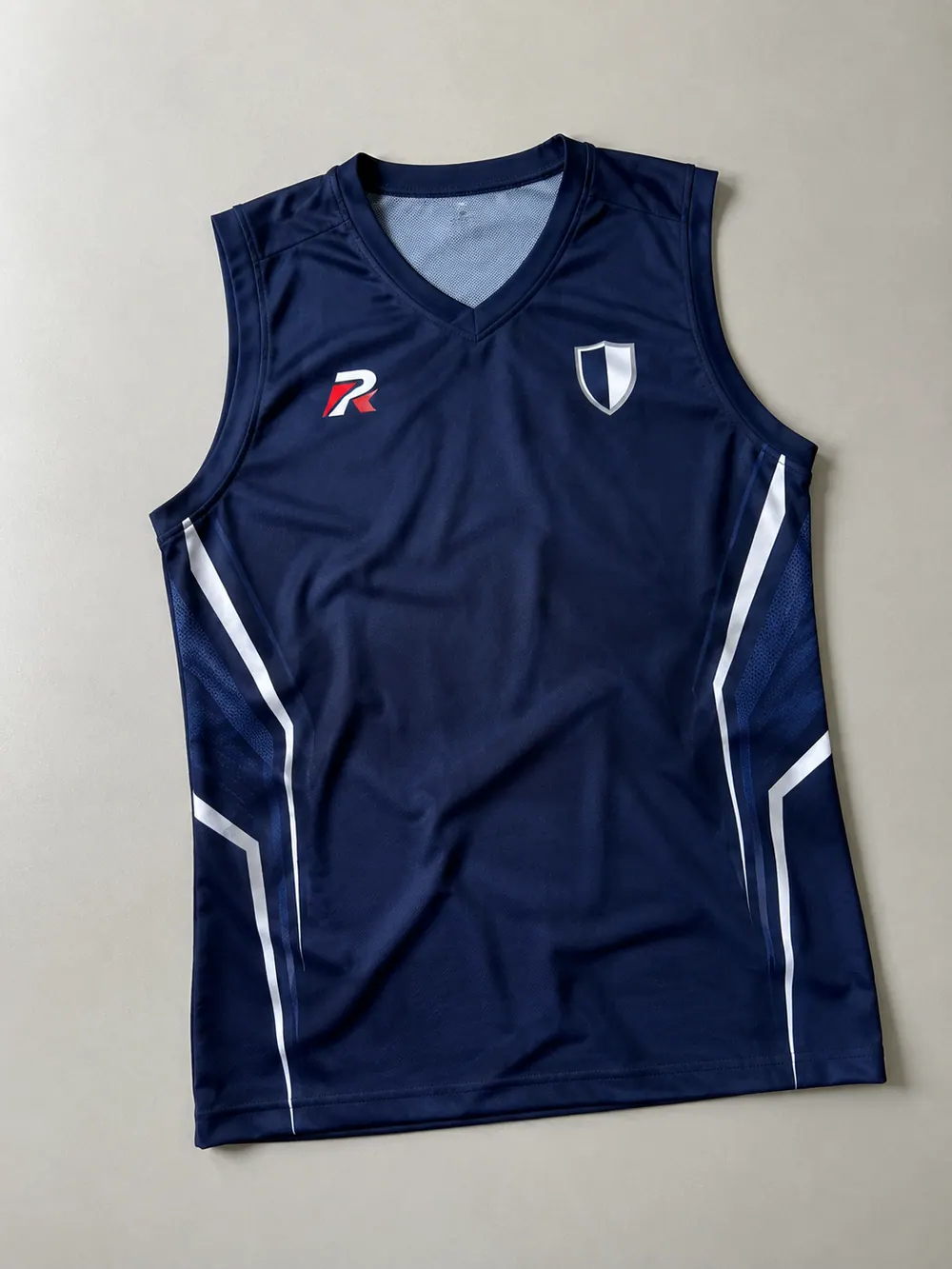 Men’s sleeveless jersey in navy, flat lay